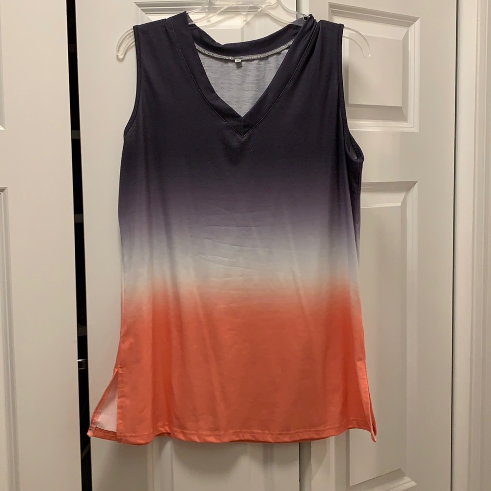 ombré sleeveless v neck shirt